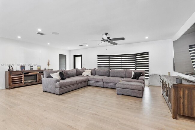 Photo - 10950 NW 16th Ct