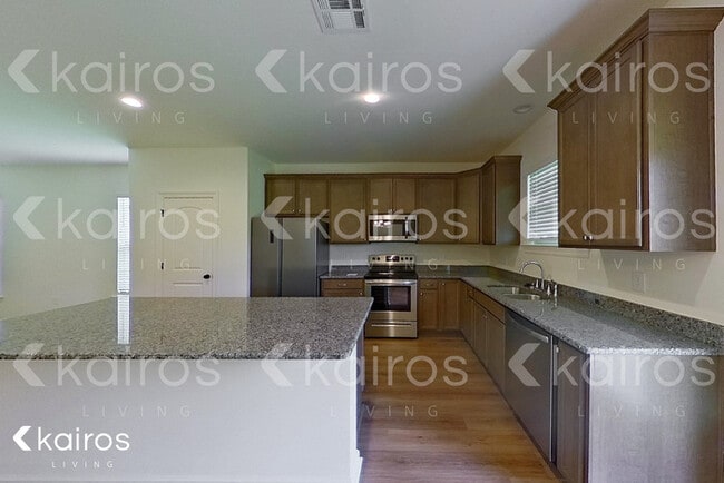 Photo - 107 Teddy Ln