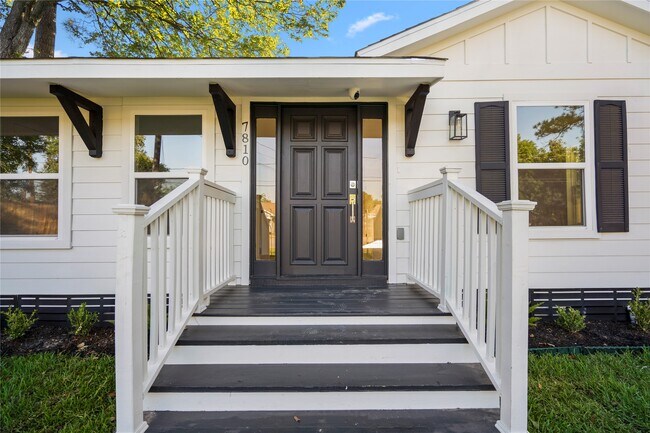 Photo - 7810 Appleton St