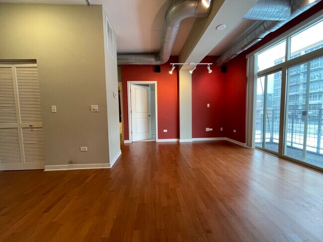 Photo - 1228 W Monroe St