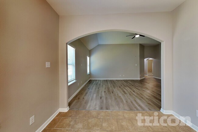 Photo - 2832 Mistywood Ln