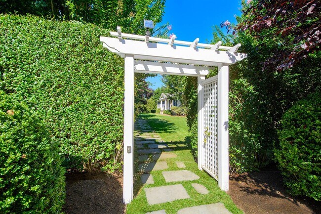 Photo - 54 Halsey Rd