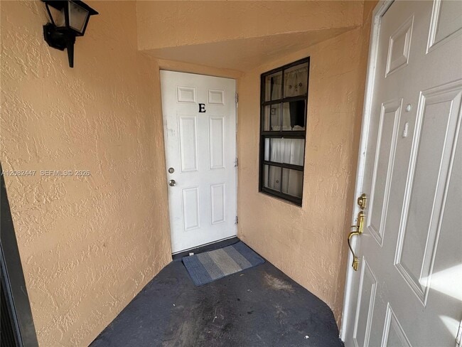 1190 Washington Cir Unit 1190E