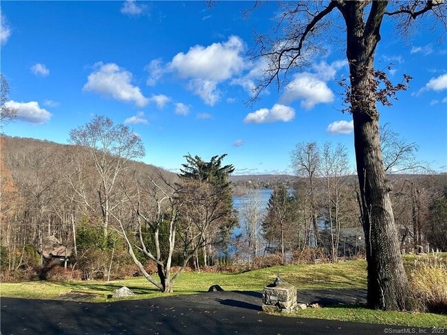 Photo - 41 Candlewood Dr
