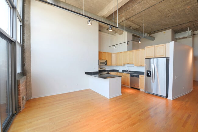 Photo - 900 N Kingsbury St Unit 940