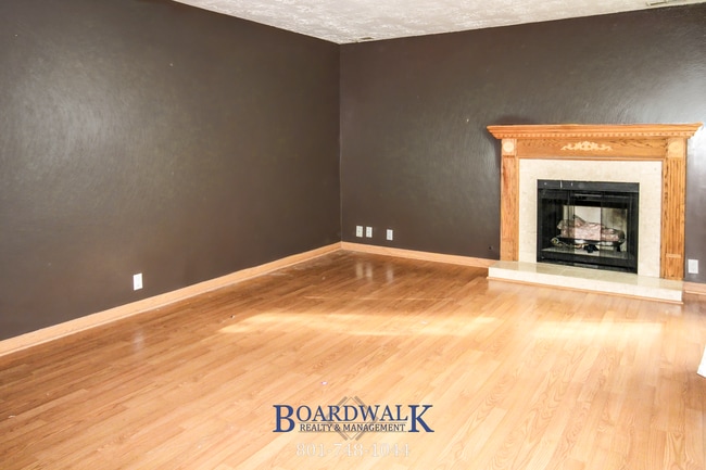 Photo - Spacious Sandy Home