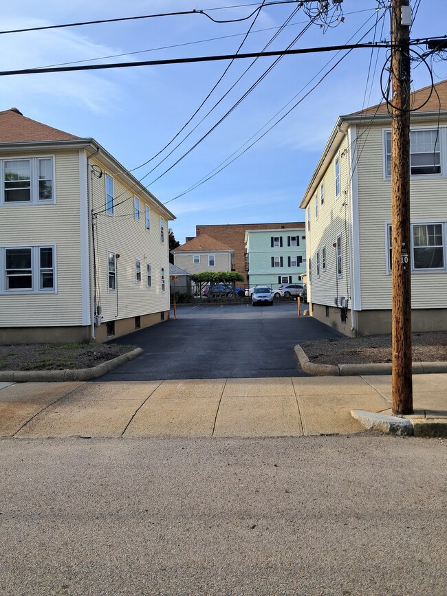 1 bedroom - 81 Warren Ave Apartments Unit 81 Warren Ave