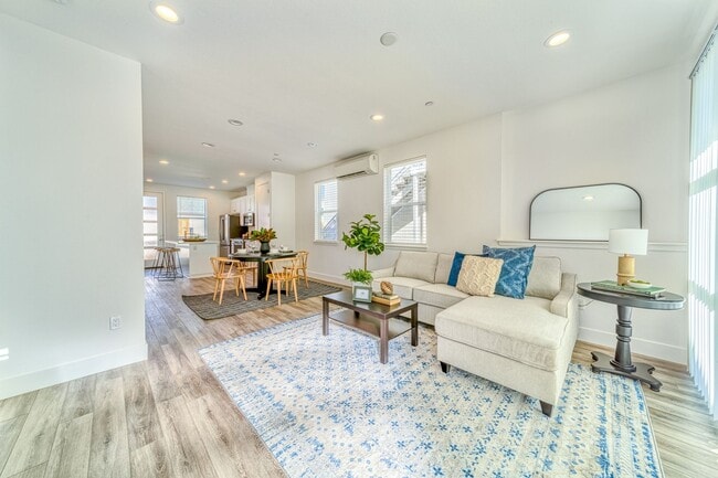 2175 Kenrick Ln Unidad D40 Unit 1