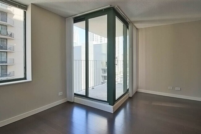 99 W Huron St Unit 0612