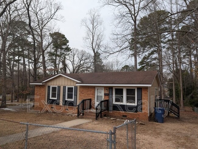 Photo - 401 Hickory Ave