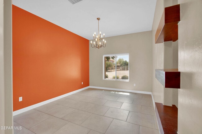 Photo - 5648 Valley Oak Dr