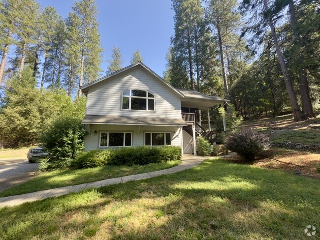 Building Photo - 11992 Willow Valley Rd Rental