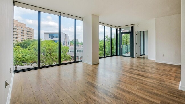 Amazing views with floor to ceiling windows