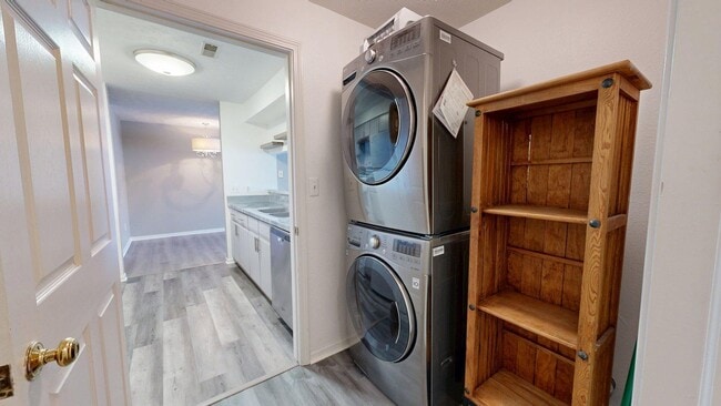 Photo - 1265 Millbrook Trail