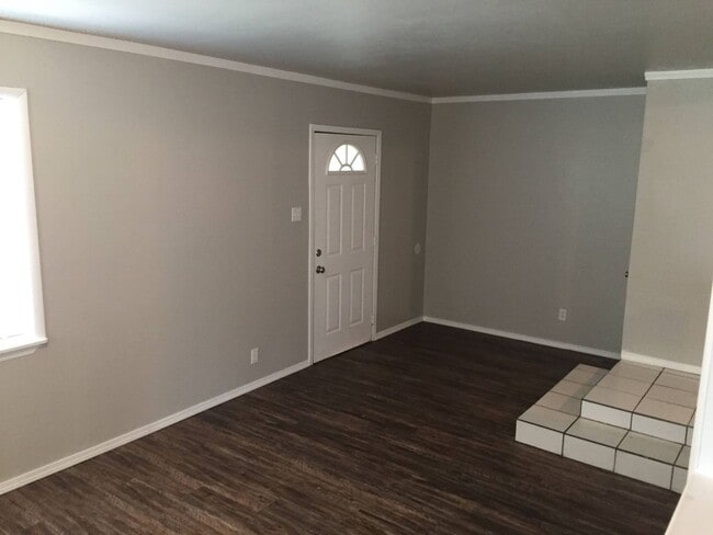 Photo - Adorable cottage is right in the heart of OKC!