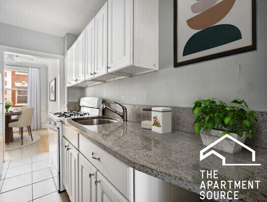 Photo - 542 W Surf St Unit 3N