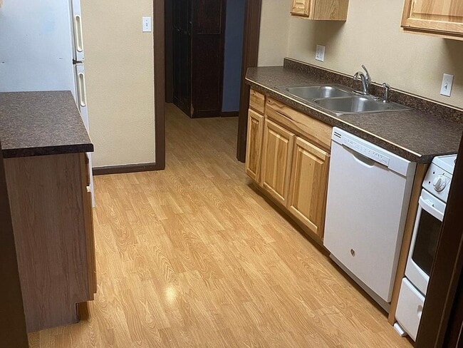 Photo - 1022 Birchmont Dr NE Apartment Unit 3