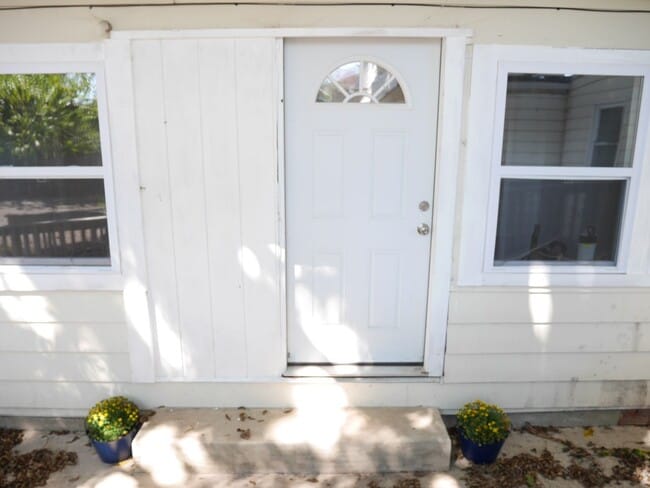 Building Photo - 1154SUA Unit Lower Level Rear Rental