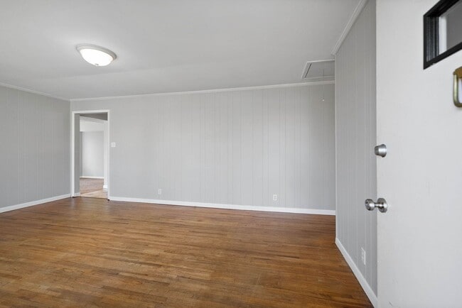 Photo - 3 Bedroom Pet Friendly Home For Rent!