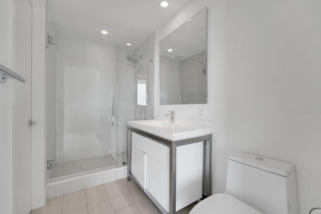 Photo - 2000 Metropica Way Unit 807