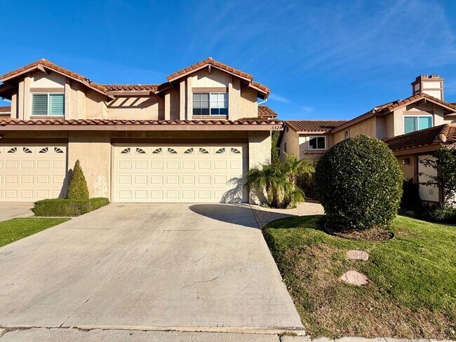 Building Photo - Beautifully updated 3 bedroom 2.5 bath home in Agoura Hills