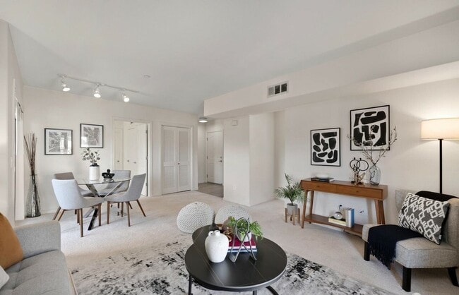 Photo - 3128 Loma Verde Dr