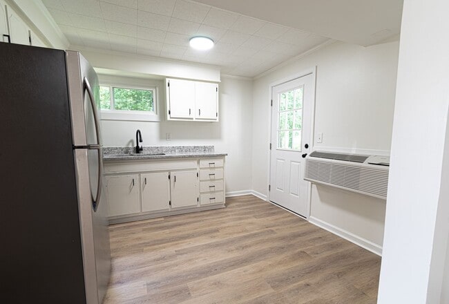 Photo - KY-150 Pembroke Oak Grove Rd Unidad Apt 1