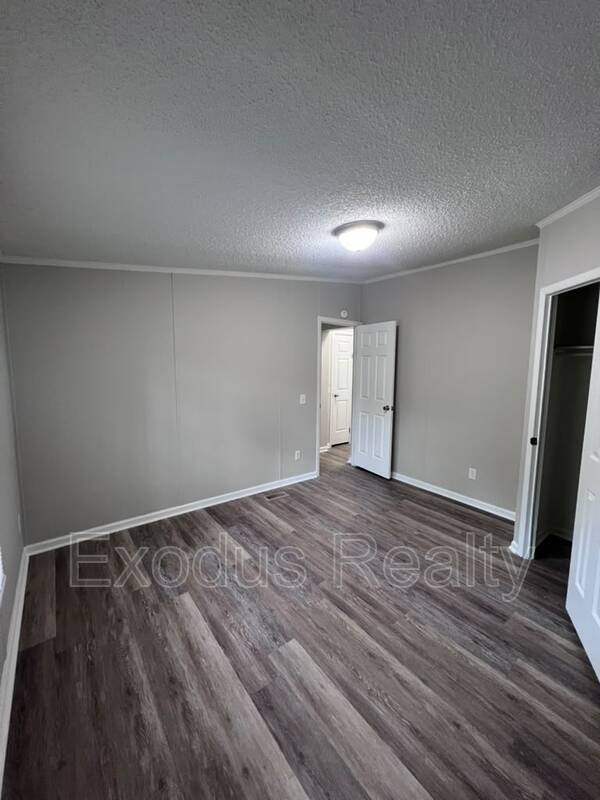 Photo - 141 Cherry Berry Ln