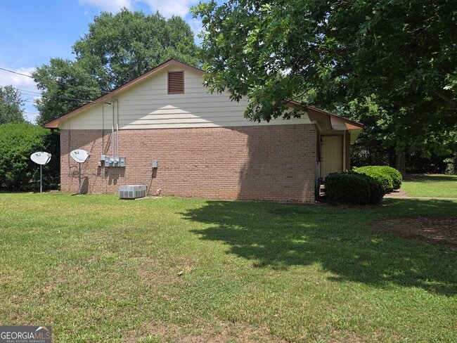 Photo - 8437 Pineland Dr