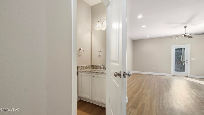 Photo - 7596 Shadow Lake Dr