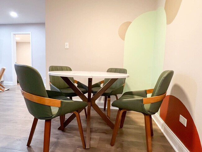 Photo - 3161 N Cambridge Ave Unit ID1042058P