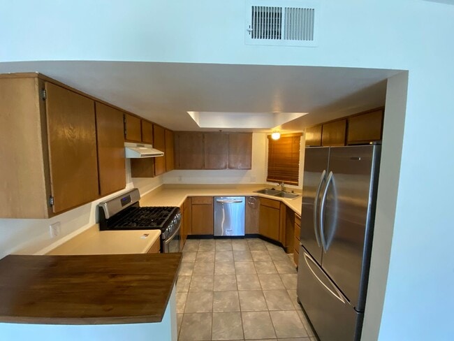 Photo - 2230 Exposition Dr