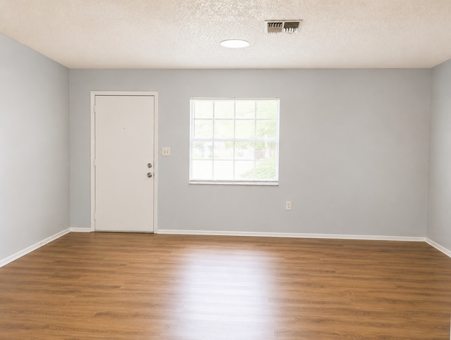 Photo - 1273 Sylvia Ave