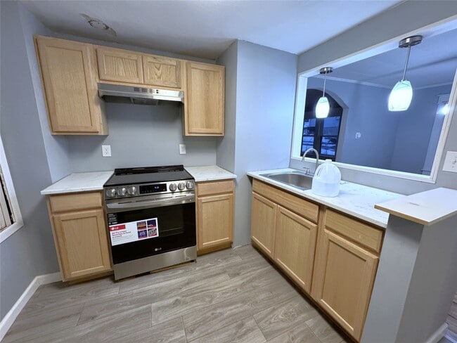 Photo - 306 Dehart Ave