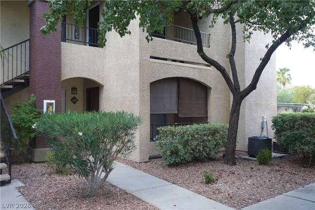 Building Photo - 7885 W Flamingo Rd Unit 1098