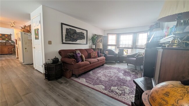 Photo - 6 Foxpointe Cir