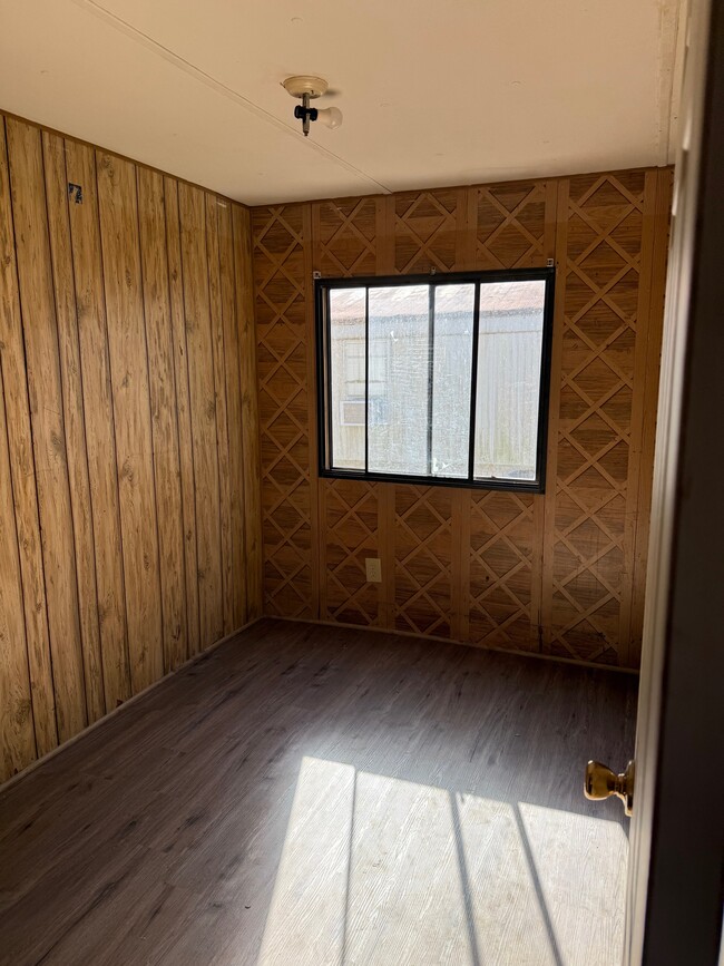 Photo - 1982 Glen Oaks Pecan Grove Lot 7