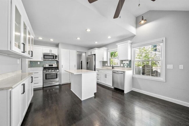 Photo - 2420 Harwood Ave