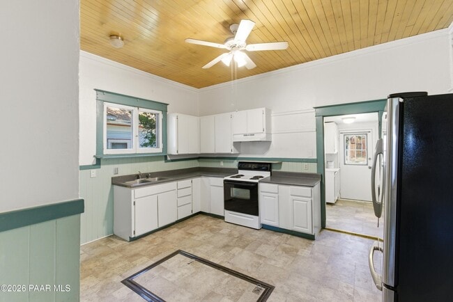 309 N Mt Vernon Ave