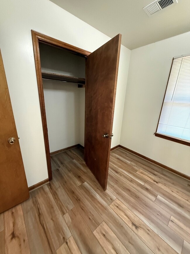 Photo - 1271 Jaclyn Ln