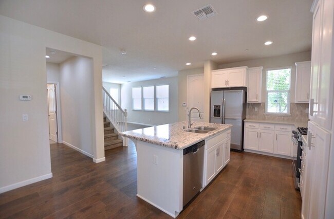 Photo - 3936 Purple Finch Ln