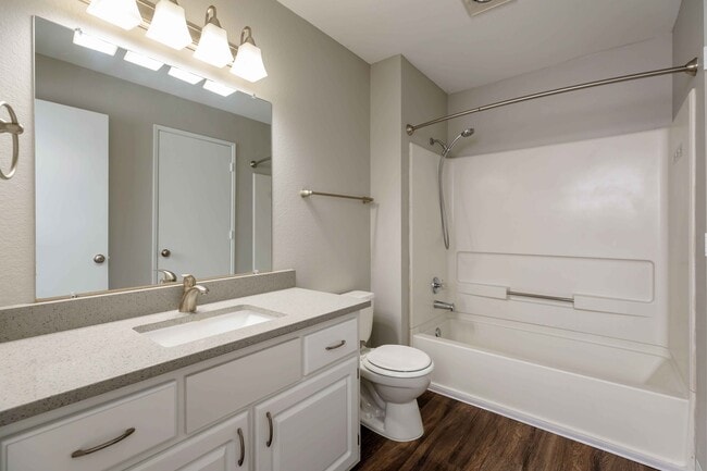 Photo - Van Mall North Apartments