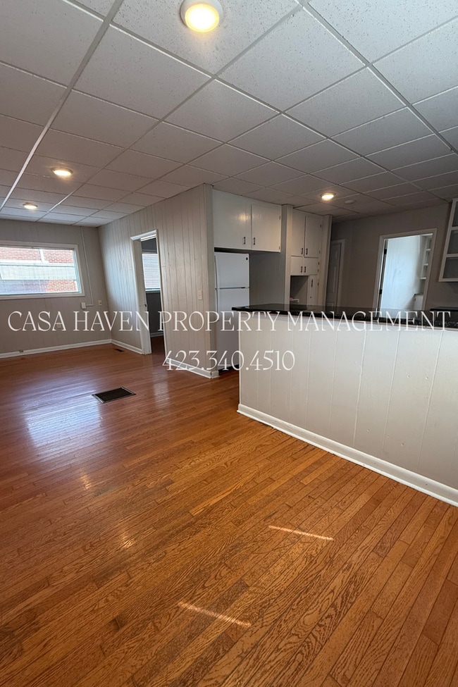 Photo - Johnson City, TN – 3 Bedroom Apartment with Utilities Included! Unit 206 E Watauga - 1