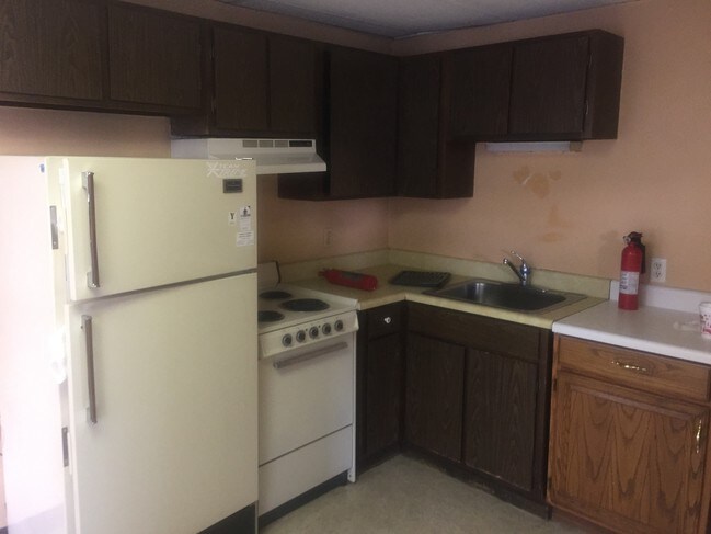 Photo - 27-39 S Main St