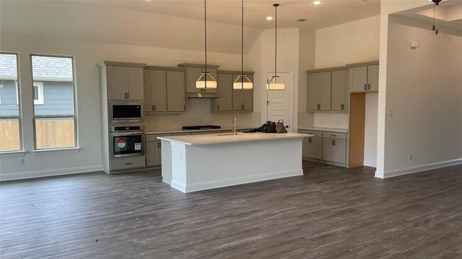 352 Olympic Pk Dr