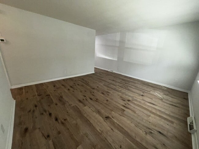 Photo - Newly renovated 2-bedroom, 1-bath duplex in Charlotte Located just minutes from NoDa, Plaza Midwo...