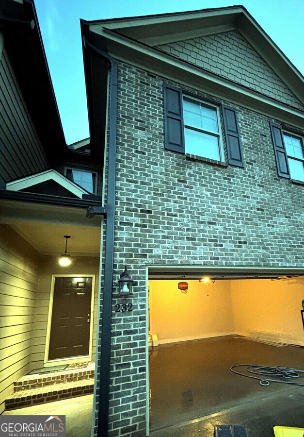 Photo - 232 Cashes Dr