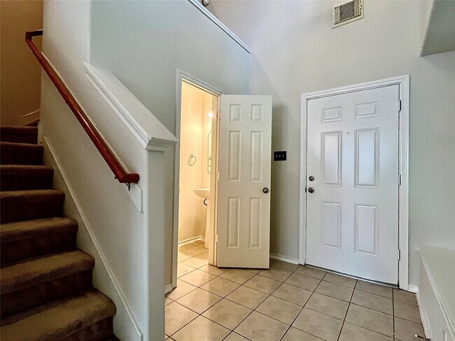 Photo - 6111 Morningshire Ln