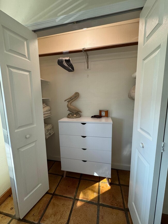 Photo - 256 E 24th St