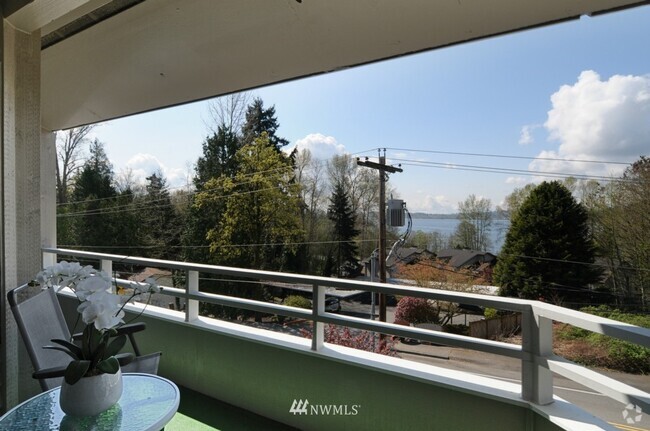 Building Photo - 11430 99th Pl NE Unit 7 Rental